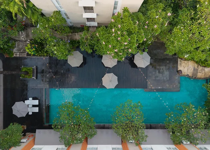Harris Hotel & Residences Sunset Road